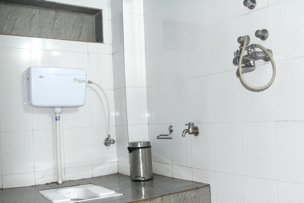 Lotus Paying Guesthouse バラナシ 部屋 写真